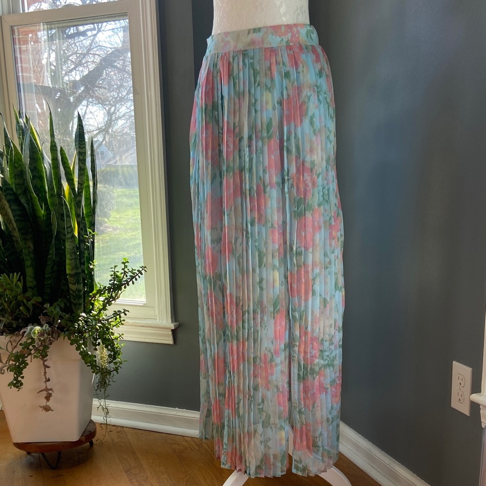 On Twelfth Pleated Floral Maxi Skirt Size Large